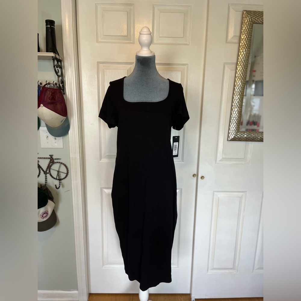 bebe Ribbed Black Midi Dress. NWT